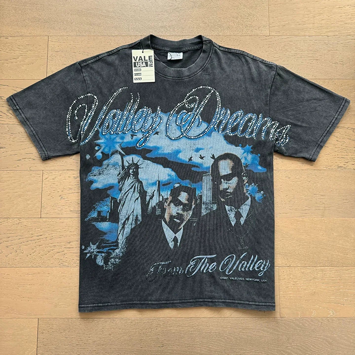 Valley Dreams Vintage Portrait Graphic T-Shirt Washed Black